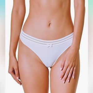New Huit Women's Thong, White size small